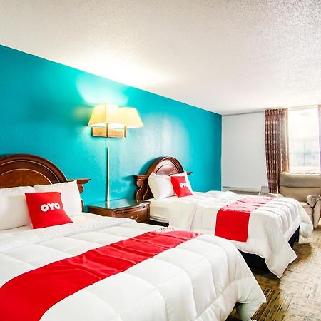 Oyo Hotel Hutchinson West 4Th Ave מראה חיצוני תמונה