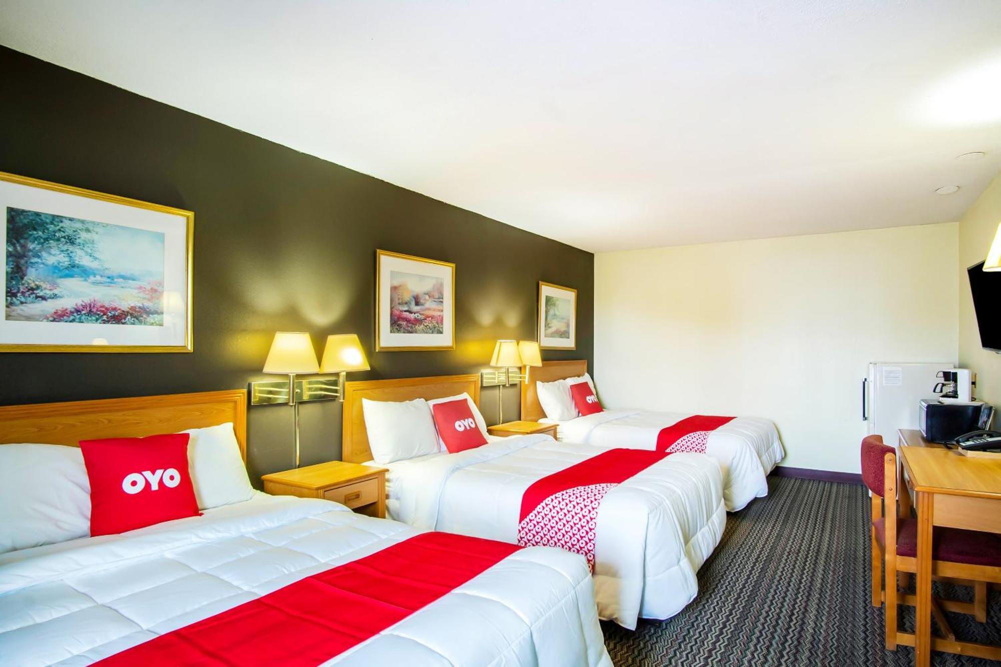 Oyo Hotel Hutchinson West 4Th Ave מראה חיצוני תמונה