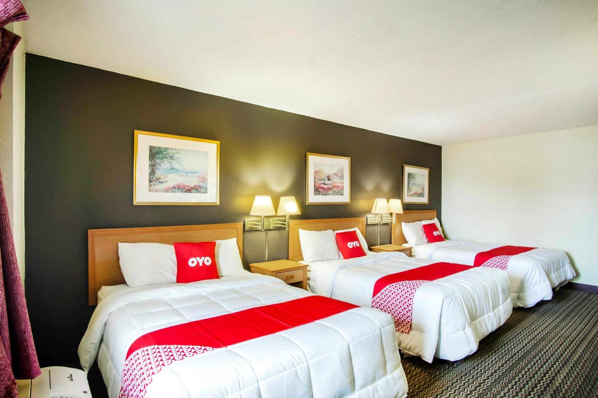 Oyo Hotel Hutchinson West 4Th Ave מראה חיצוני תמונה